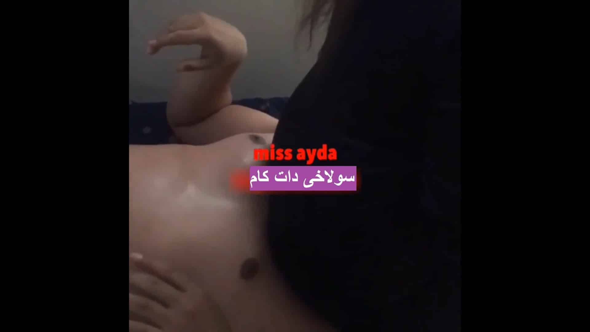 زنه با کون روی صورت مرد میشینه